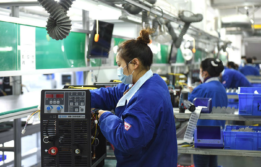 辛勤的勞動(dòng)者 01